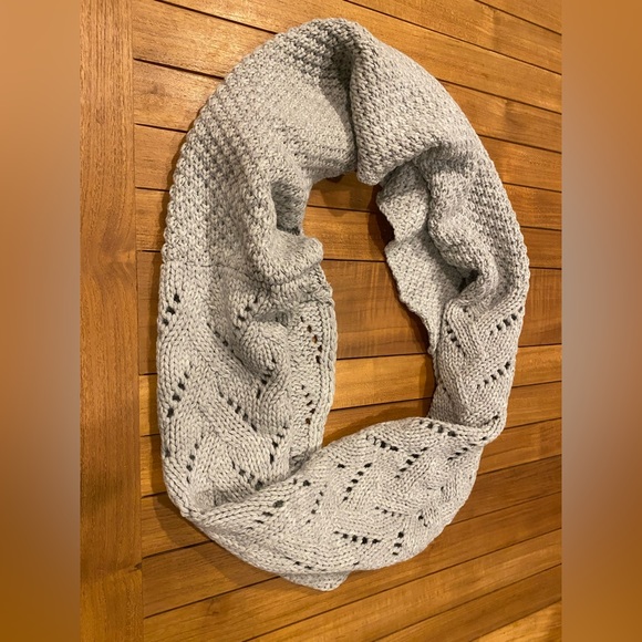 NEW Banana Republic Scarf - Picture 8 of 10